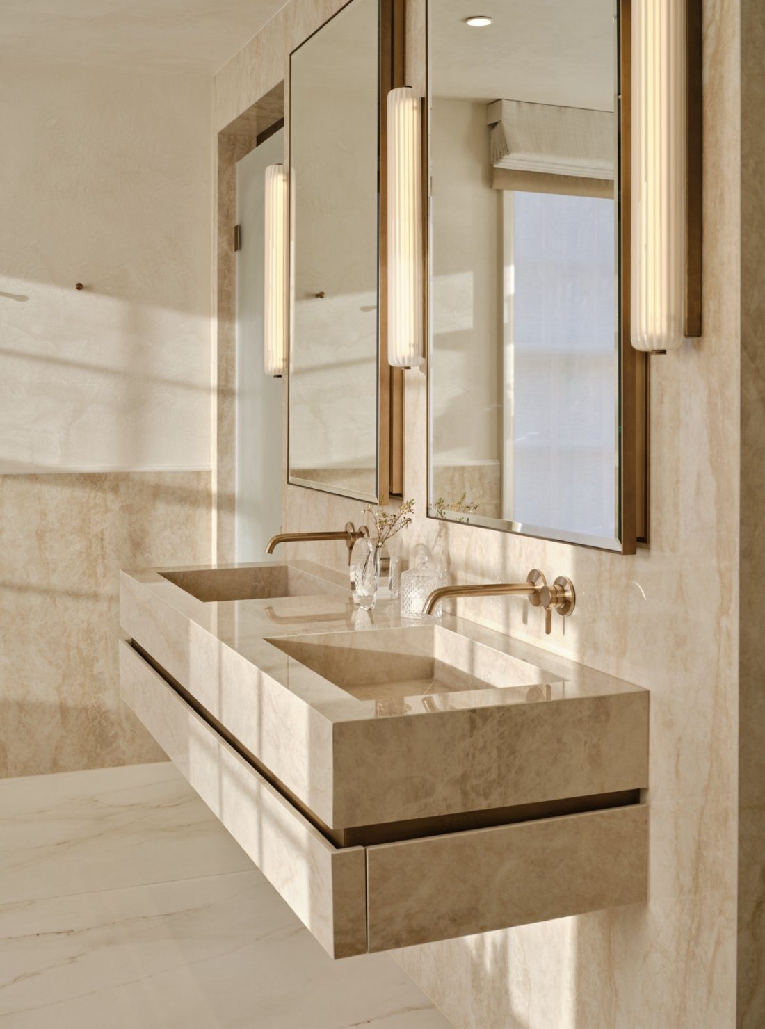 Bell Lowry - Beautiful Bathroom Design